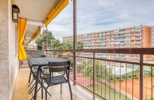 El Putget i Farro Apartment | Sweet El Putxet i el Farró 3BR w/Doorman, Pool & Garden, by Blueground