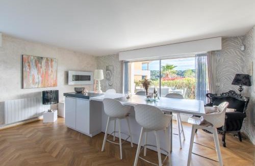 Garrigues Apartment | T4 Terrasse VUE sur le GOLF