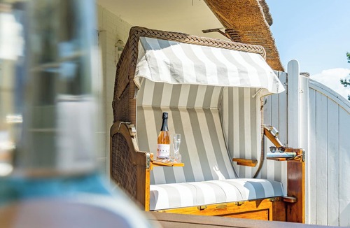 Keitum House | Thatched vacation home in Keitum, with garden for up to 4 people.