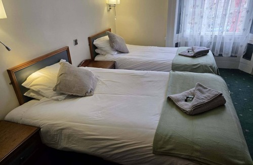 Gloucester Bed & Breakfast | The Linden Tree