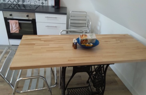 Habsheim Apartment | THE NEW STANDARD PROX BALE WORKSHOP/LOFT