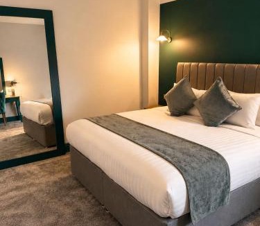Barnt Green Hotel | The Regency Hotel
