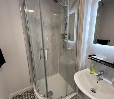 Atworth Hotel | The White Hart