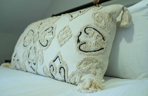 Bradley Stoke Apartment | The Willow - Studio 16