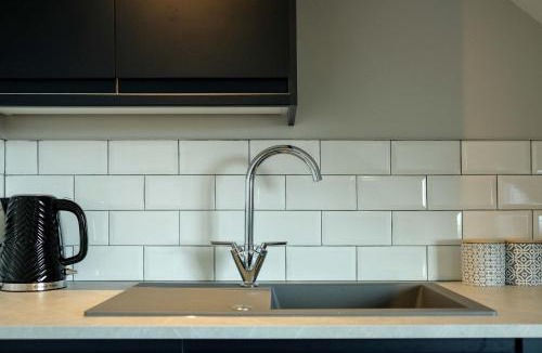 Bradley Stoke Apartment | The Willow - Studio 16