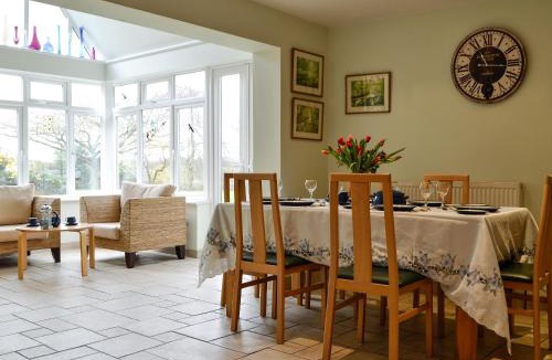 Stroud House | Three Ways