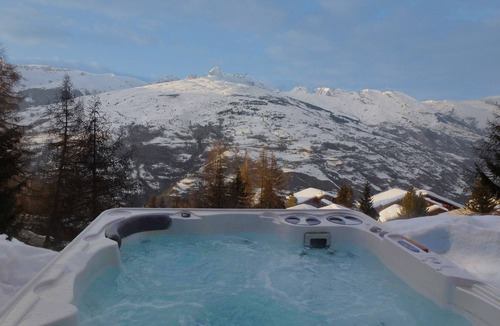 Bellentre Ski Chalet | TOP CHALET 360m2, NEAR OF THE SLOPES, 2 SPAS SAUNA, HAMMAM, WIFI, HIGH SERVICE