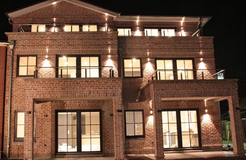 Lemkenhafen Apartment | Top Floor Flat with roof terrace and harbour view