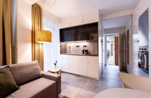 Vrsovice Apartment | TurnKey I Studio by Grebovka Park