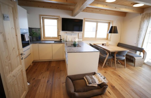 Reichenau Ski Chalet | Two linked chalets with sauna in a ski area