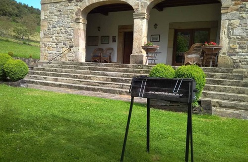 San Pelayo Cottage | TYPICAL MOUNTAIN HOUSE IN PICOS DE EUROPA (POTES) WITH PRIVATE GARDEN