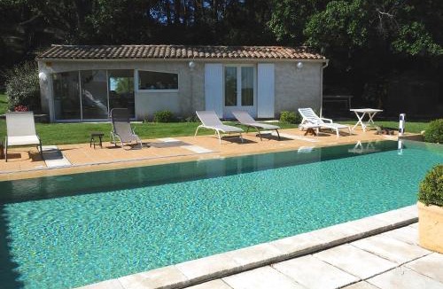 Eguilles House | un lit en provence