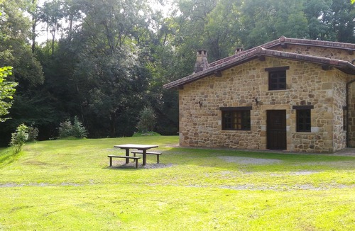 Entrambasaguas Cottage | Ur Valley 2. Near beaches and Cabárceno 8 adults and 4 children