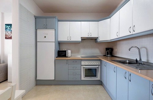 Chayofa Apartment | Vacation Apartment 'Isabel Vista Sur' with Sea View, Shared Pool and Wi-Fi