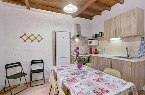 Buenavista del Norte House | Vacation Home 'Casa La Zahorra' with Mountain View, Private Terrace and Wi-Fi