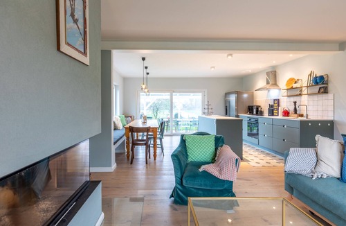 Toenning House | Vacation home Deichglück in Tönning for up to 8 people