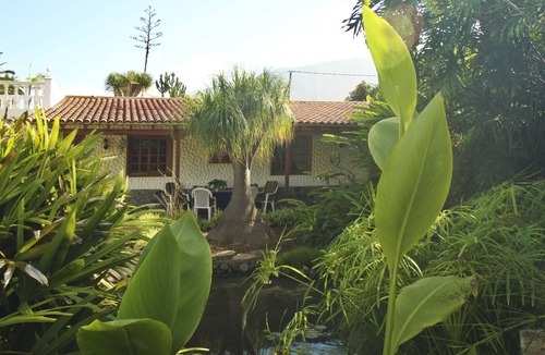 Las Arenas House | Vacation home in a paradisiacal garden with pool all to yourself