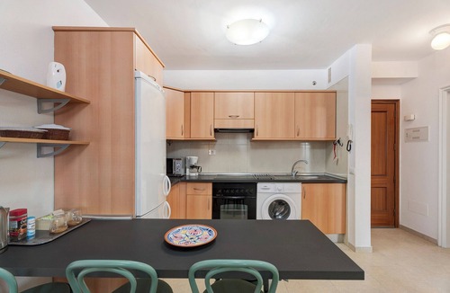 Puerto de Guimar Apartment | Vacation 'La Gomera' with Sea View, Shared Pool and Wi-Fi