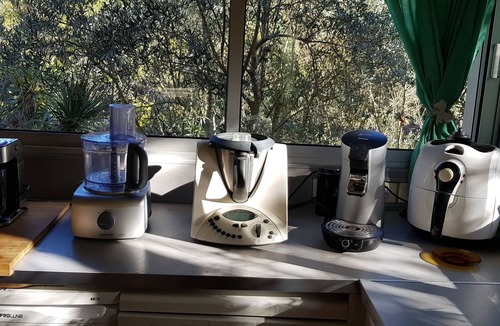 Senas House | VERY LARGE AND PLEASANT HOUSE IN A GREEN HAVEN OF 4000 M² WITH POOL