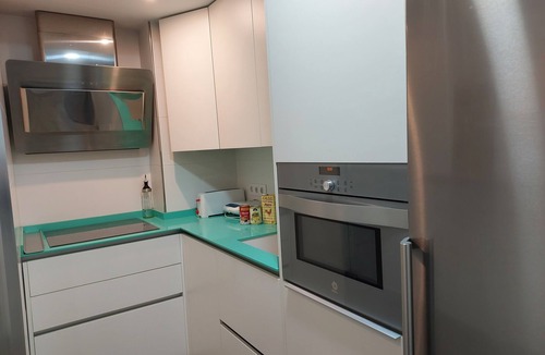 Alameda Apartment | Very nice flat,A/C,Wi-Fi, within the city wall, close to Alameda de Hercules