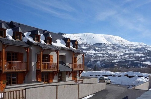 Vignec Apartment | Vignec - Saint Lary: 3-room apartment 50m² cabin, balcony, mountain view, parking, WIFI