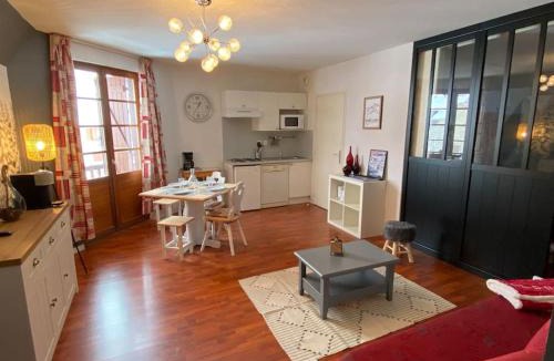 Vignec Apartment | Vignec/Saint-Lary - T2 cosy avec balcon & piscine