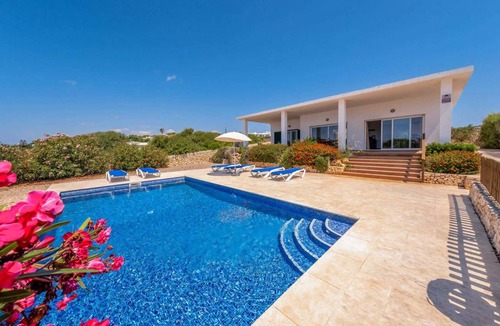Sant Lluis Villa | Villa ∙ 3 bedrooms ∙ 6 guests