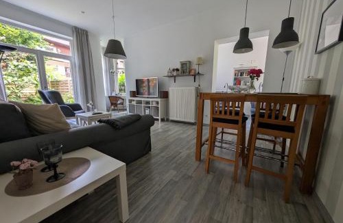 Rendsburg Apartment | "Villa am NOK"