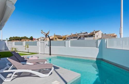 Santiago de la Ribera Villa | Villa Blanco: Private Villa with Pool & Terrace