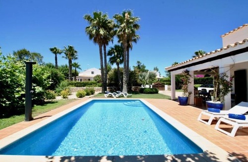 Binisafua Villa | Villa by the sea with pool: charme and comfort