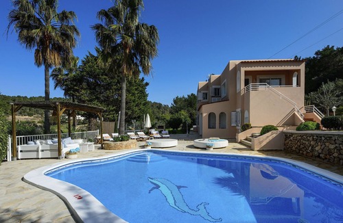 Portinatx Villa | VILLA CAS PUIG Two houses in 1 ! with 2 full kitchen, air conditioned in all the rooms!