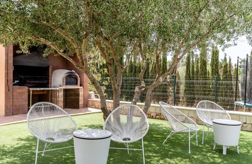 l'Aranjassa Villa | Villa 'Can Bellmunt' with Pool, Garden, Terrace & Wi-Fi