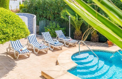 El Tesoro Villa | Villa Casa Verde, Sun-drenched and Private Pool close to beach