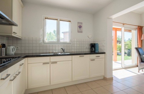 Vallon-Pont-d'Arc Villa | Villa des Montagnes for 8 people with private pool