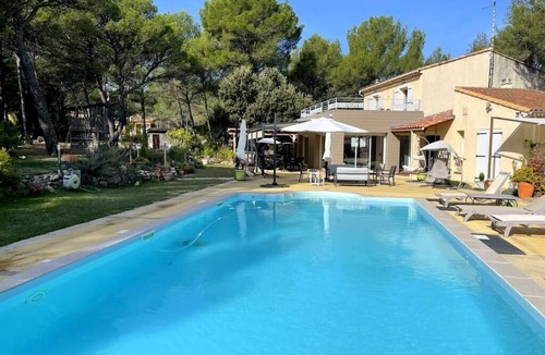 Lambesc House | Villa des Pins, beautiful family home, near Aix en Provence, 8 people