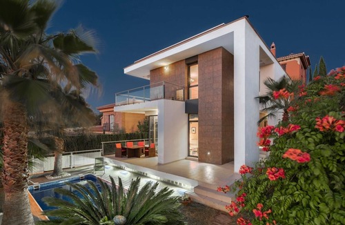 La Zubia Villa | Villa