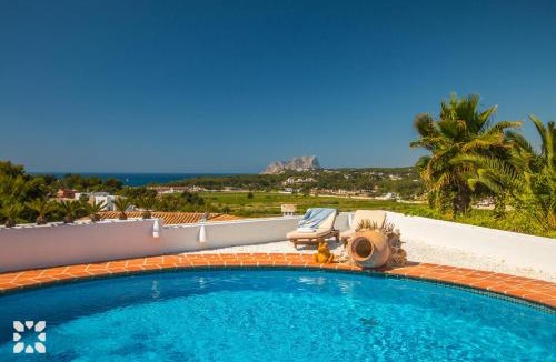 Paichi Villa | Villa Mistral by Abahana Villas