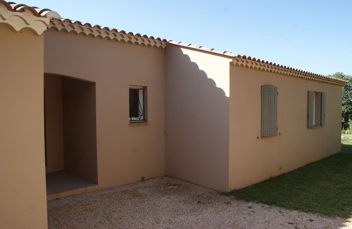 La Capelle-et-Masmolene House | Villa on one level with pool near Uzès