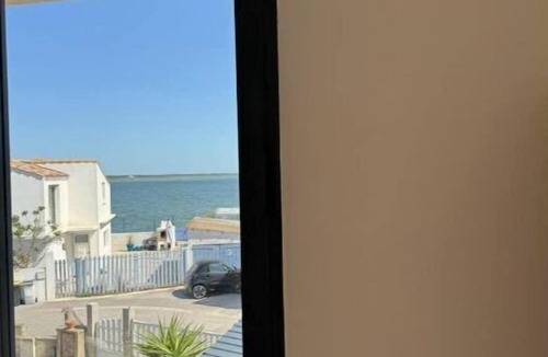 Perols Villa | Villa Piscine Bord Detang-5 min Plage-parc Expo