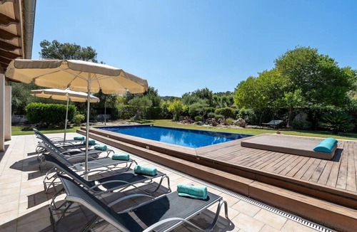 Crestatx Villa | Villa 'S'Alzinar' with Mountain View, Wi-Fi and Air Conditioning