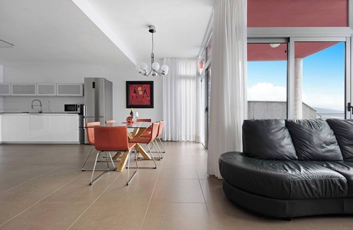 Chejilipes Villa | Villa View Grand with Sea View, Pool & Wi-Fi