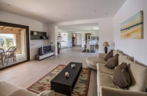 Es Palmer Ski Chalet | Villa with pool in front of Es Trenc