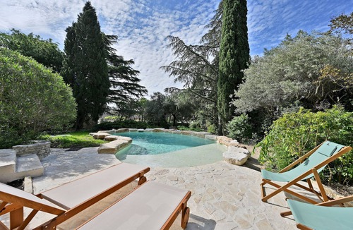 Les Angles Villa | VILLA with swimming pool 5 min from Avignon