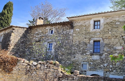 Menerbes House | Village house in Ménerbes with a swimming pool and a dramatic view