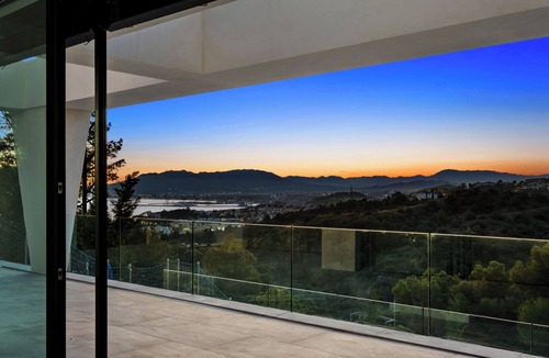 Pinares de San Anton Villa | Villas Pinares de San Antón, Saltwater pool, Sea, City, Mountain Views