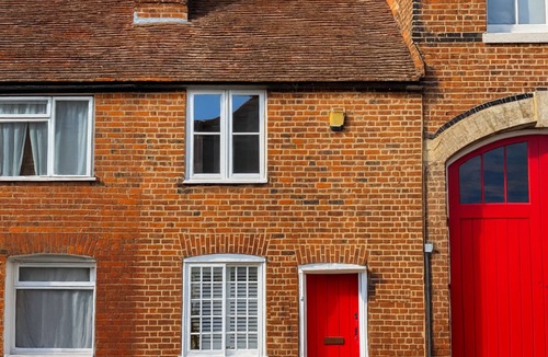 Canterbury Cottage | Walk To Centre! Cute & Cosy Old Fireman's Cottage