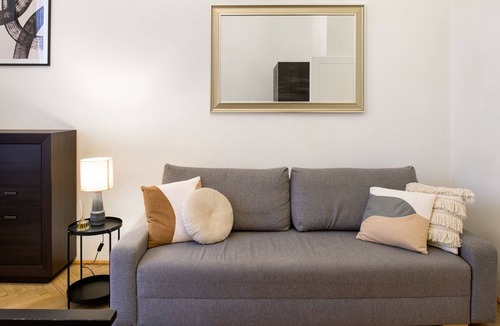 City Centre Apartment | WAWELOVE spacious 3 bedroom apt 1 min to Main Sqare!