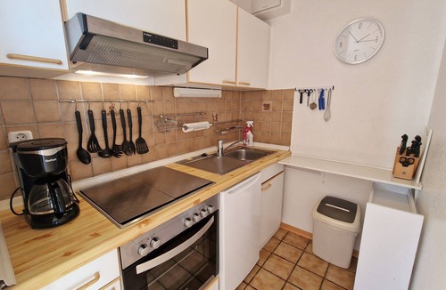 Steinwarder Apartment | Well maintained and spacious app.