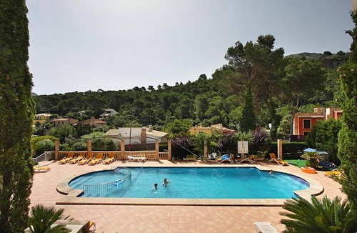Cala San Vicente Apartment | Wonderful Apartment “Pinos Altos T2” with Pool, Wi-Fi, Balcony & Terrace