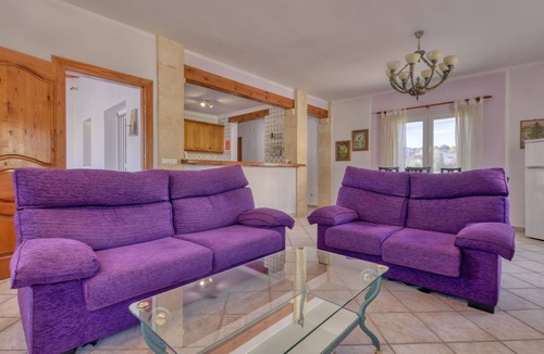 Urbanizacion La Mandarina House | Wonderful private villa for 6 guests with WIFI, A/C, private pool, TV, terrace and pets allowed